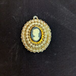 Vintage Beaded Cameo